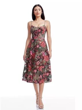 Dress the Population | Dresses | Dress The Population Darleen Vneck Embroidered Mesh Cocktail Dress